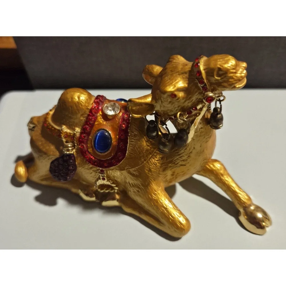 Vintage QIFU Trinket Box Camel Gold Tone Metal Enamel With‎ Jewels Rhinestone