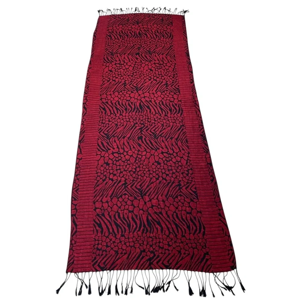 Vintage statement aesthetic dramatic