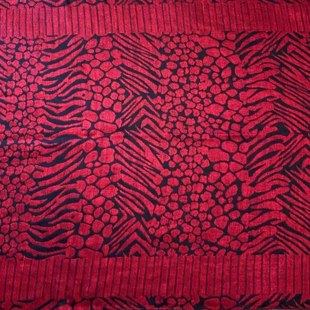 Vintage scarf very glam
