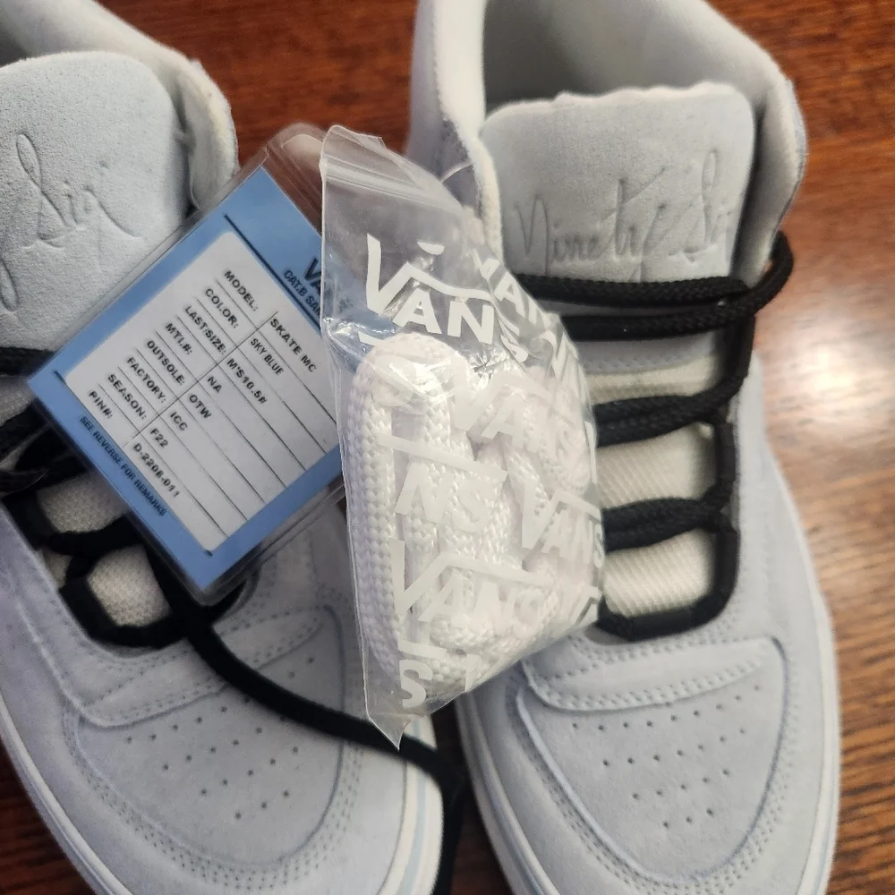 Vans tag say