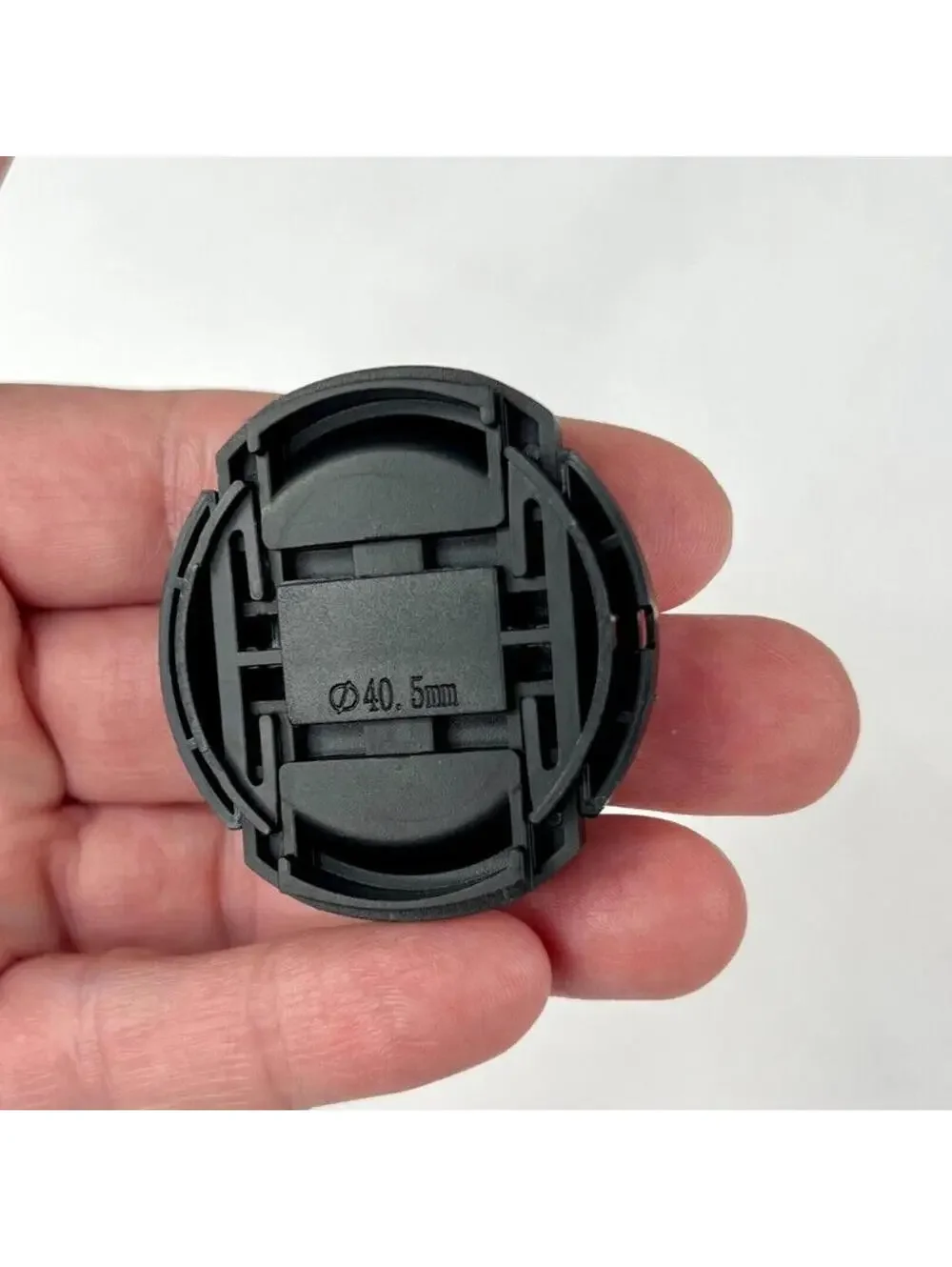 Nikon pinch cover includes