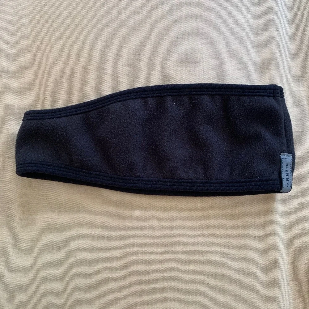 REI Black Fleece Headband Ear‎ Warmer One Size Contoured Cold Weather Gorpcore