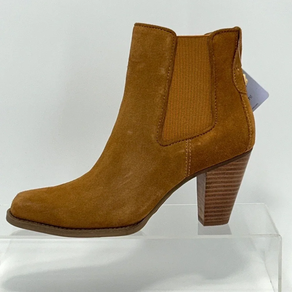AEROSOLES style chelsea