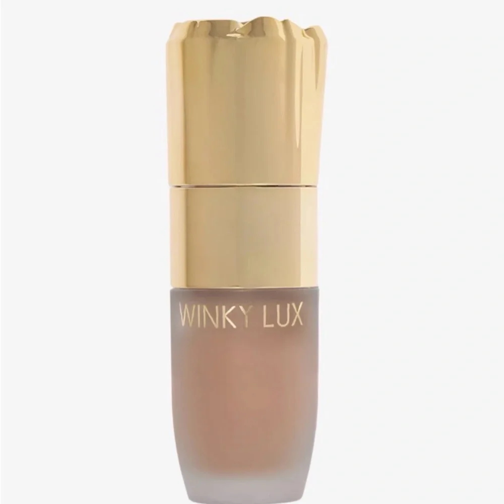 winky lux