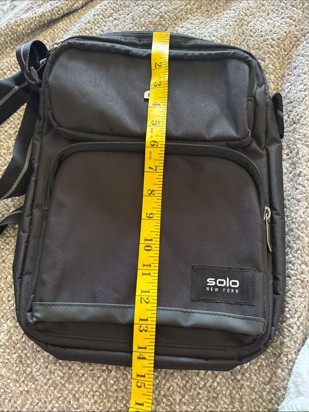 Solo New York black crossbody