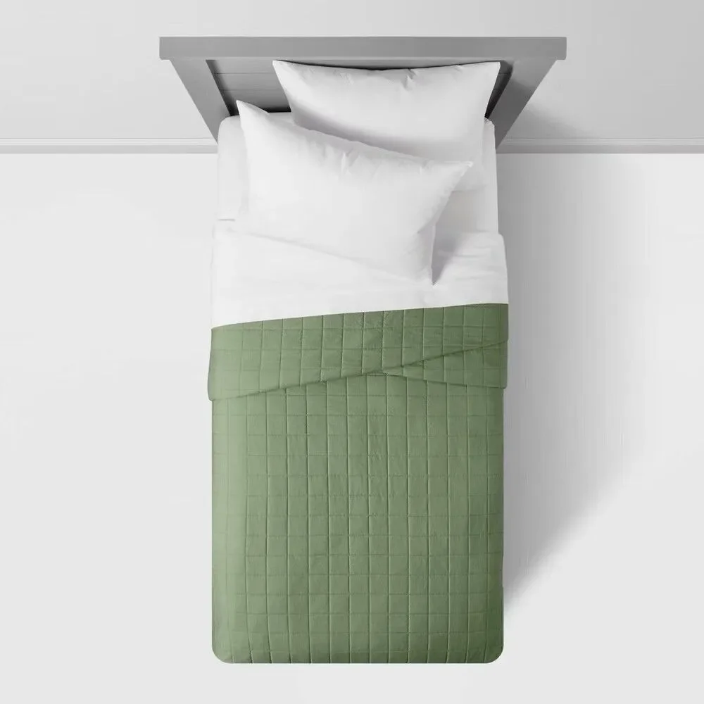 Pillowfort Twin Green Box Stitch Microfiber Kids Quilt Bedding