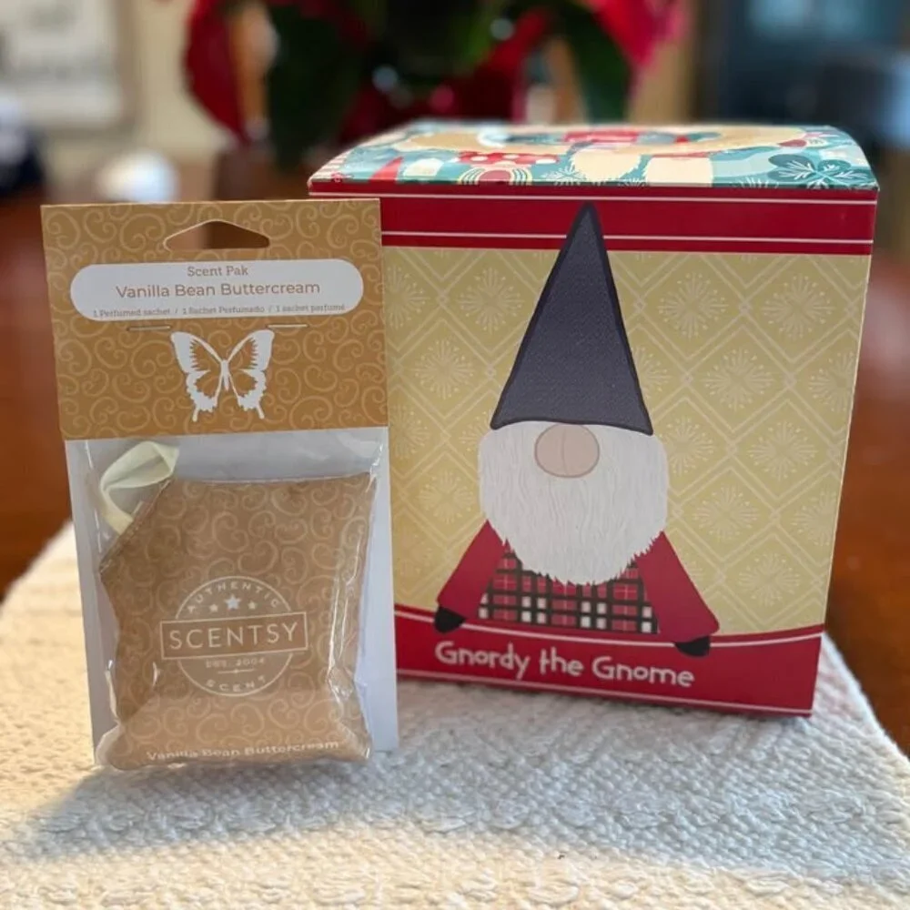 Gnordy the Christmas Gnome Scentsy Buddy w/ Vanilla Bean Buttercream Scentsy Pak