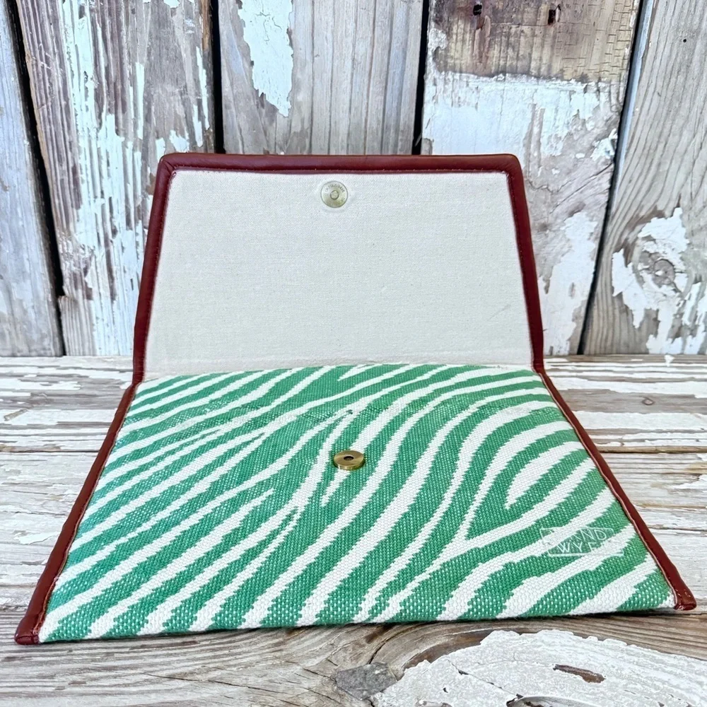 wknd wyfr green zebra