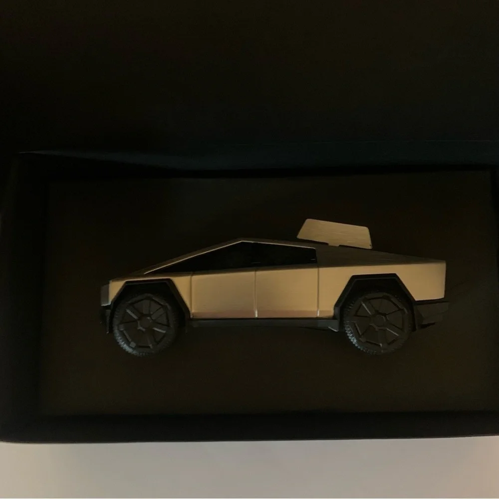 Tesla new box