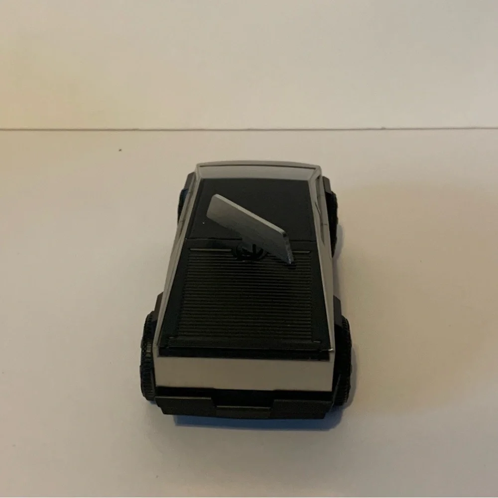 Tesla new box