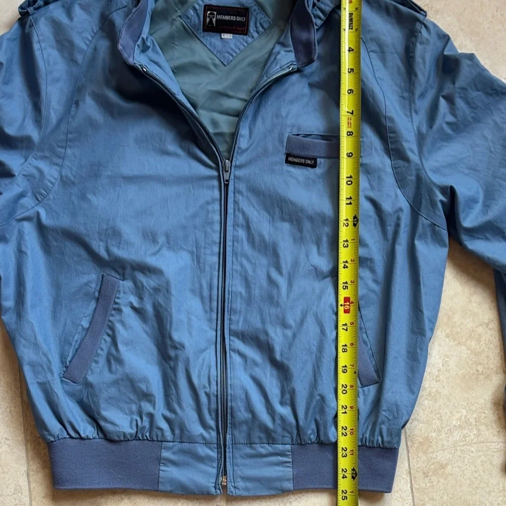 Men's Vintage Members Only Blue Zip-Up Bomber Jacket – Classic Retro Style ✨