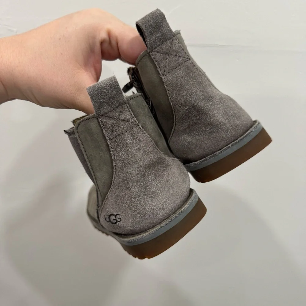 UGG kids nubuck