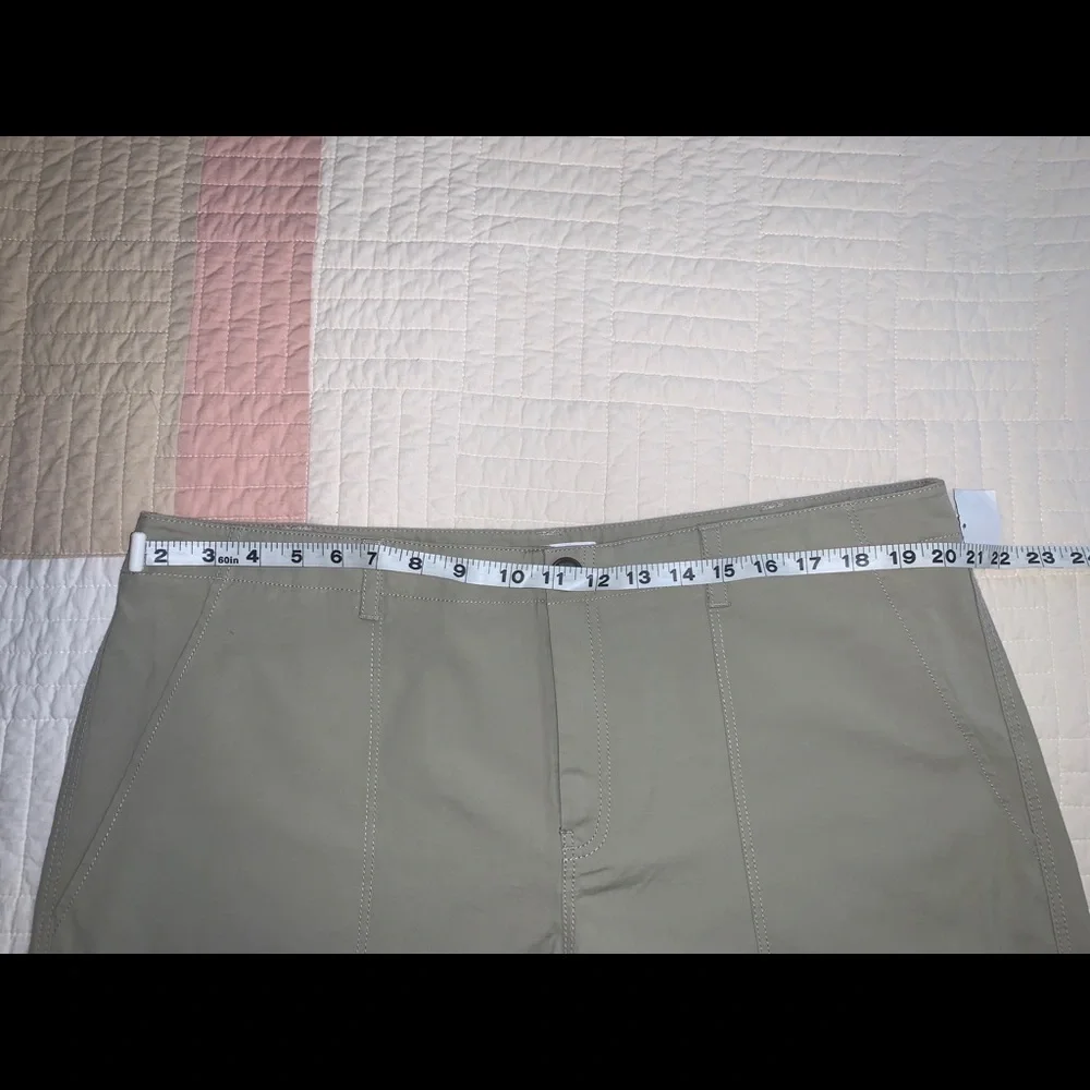 Nordstrom Signature Shorts‎ tan NWT