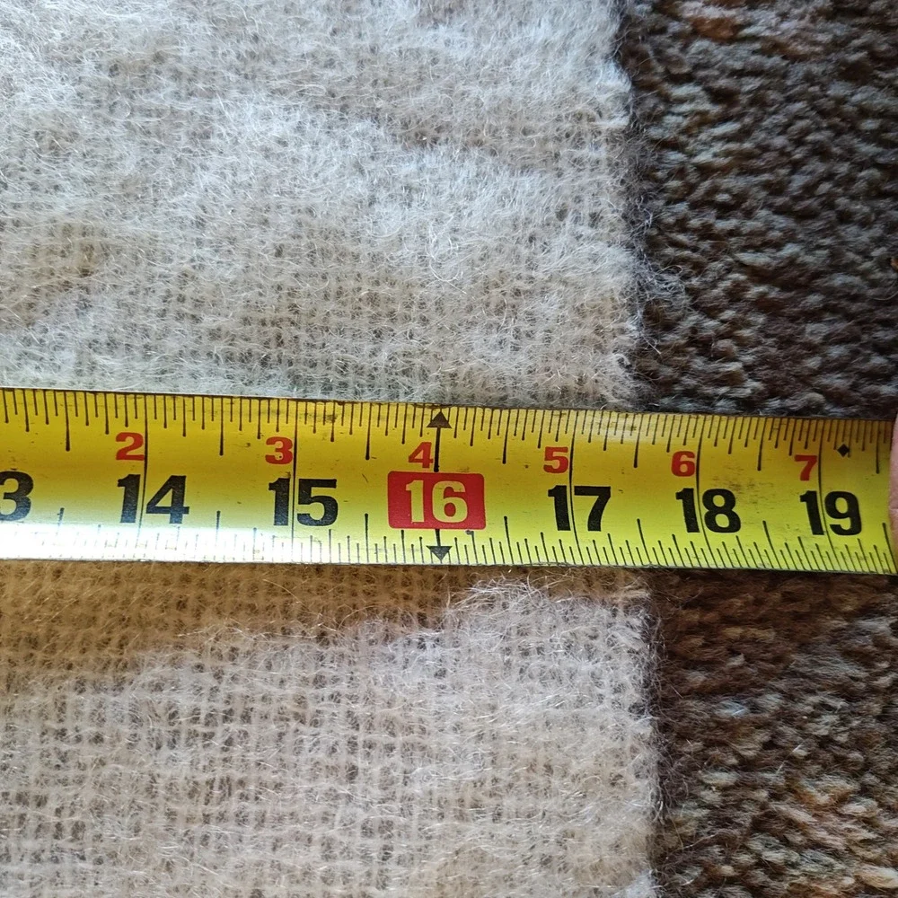 Donegal Design 70% wool clean