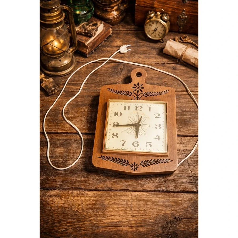 Vintage 1950/60s General Electric Kitchen Wall Clock Model 2146‎ Farmhouse USA