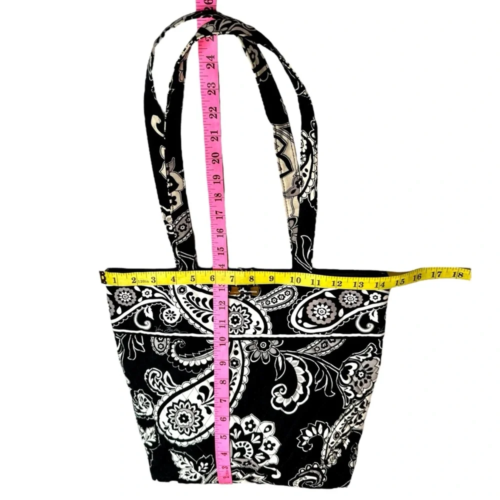 Vera Bradley Original Vera Tote Bag Midnight‎ Paisley Black White Quilted Iconic