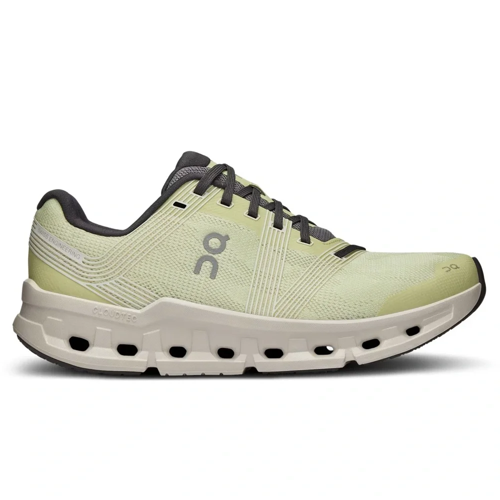On Running Cloudgo Sneakers Running Shoes Sneakers in Hay / Sand Yellow