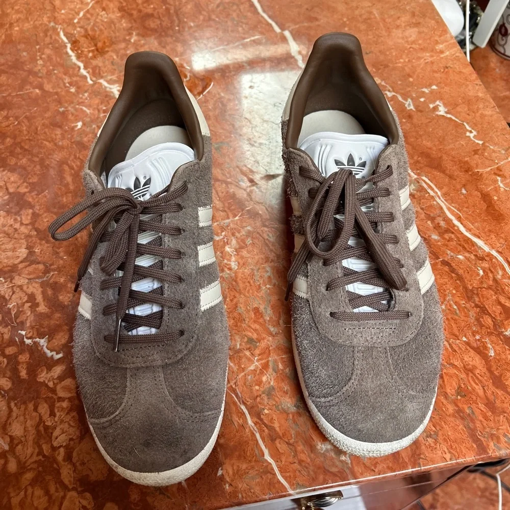 adidas stylish sneakers