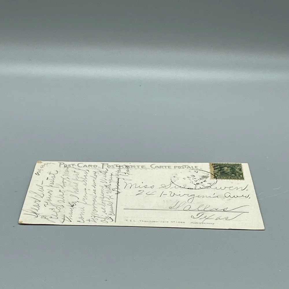 Vintage 1908 Valentine Postcard Romantic Couple Kissing Conroe Texas Postmark