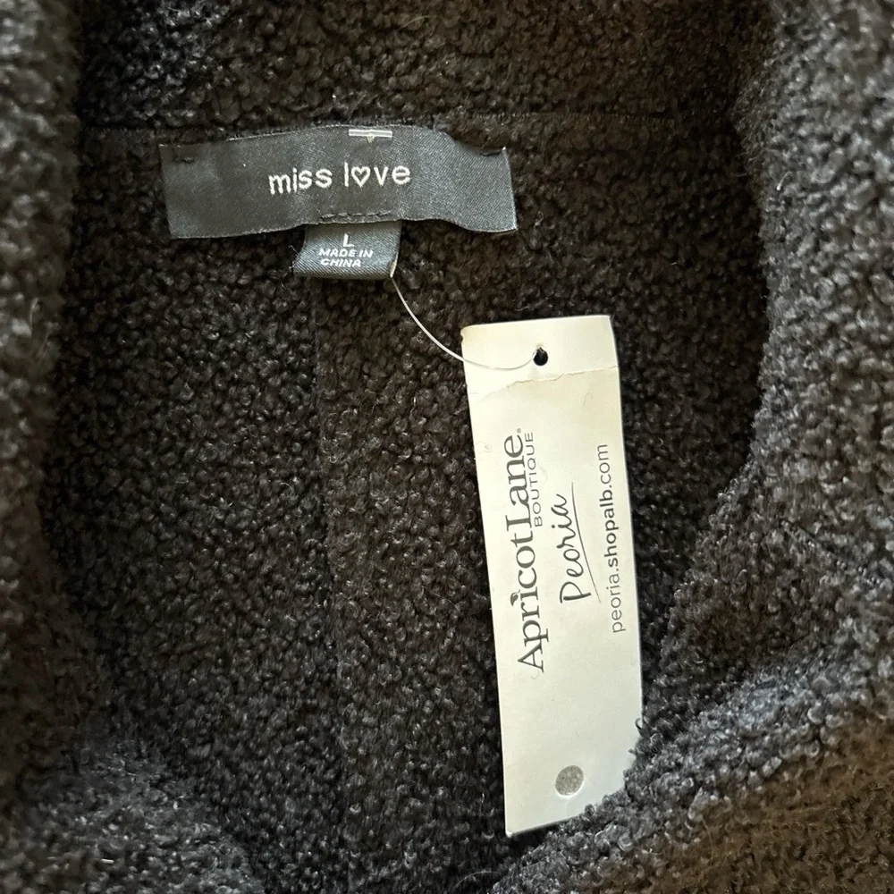 Apricot Lane sleek black