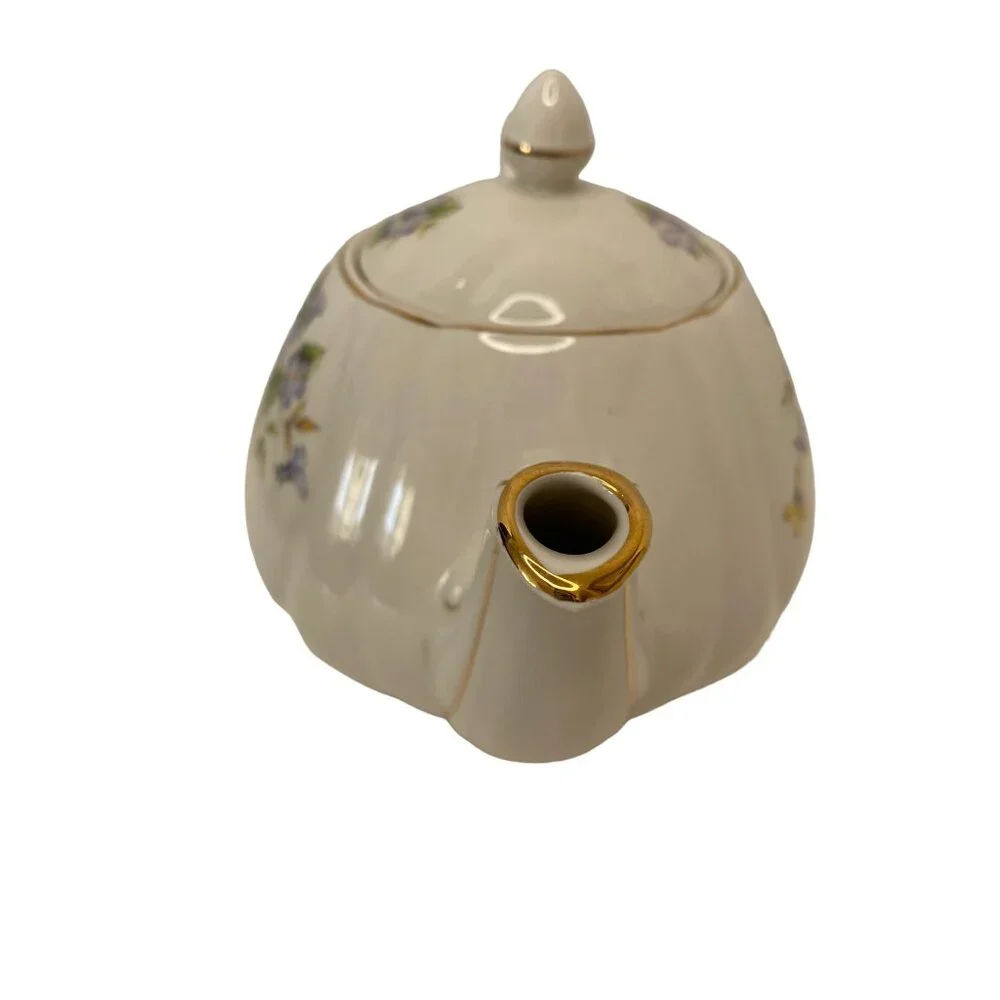 England violet ceramic