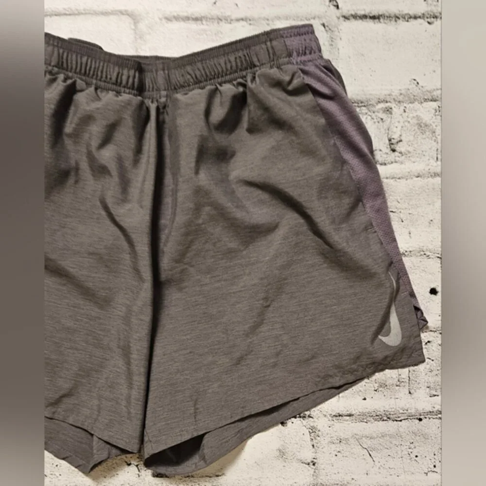 Nike women gray