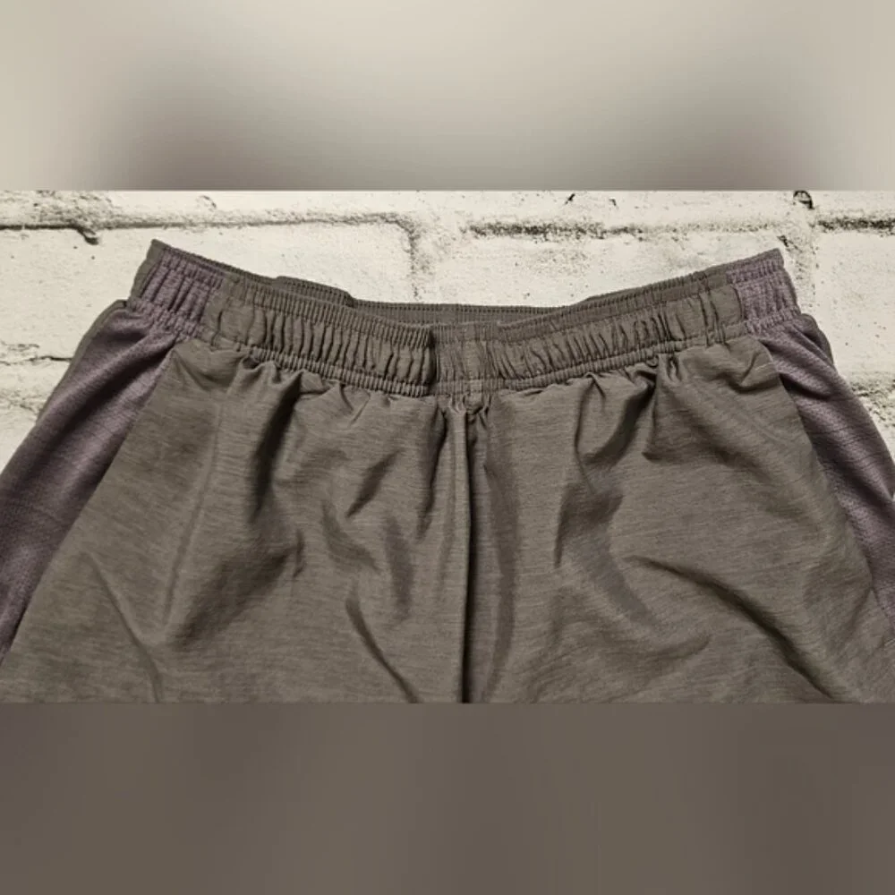 Nike women gray