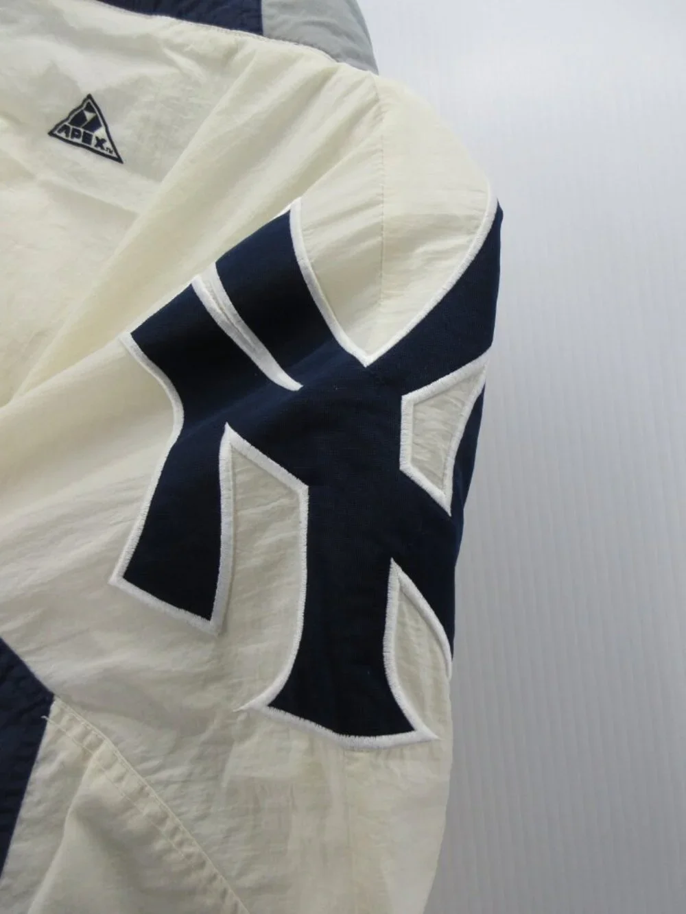 VINTAGE New York Yankees Jacket Large White Apex One Spell Out 90s *