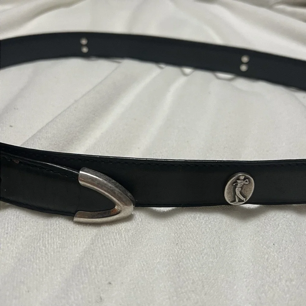 The Unbranded Brand casual elevate black