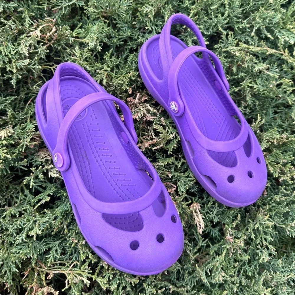 CROCS preowned fairly