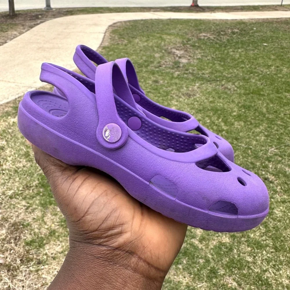 CROCS preowned fairly