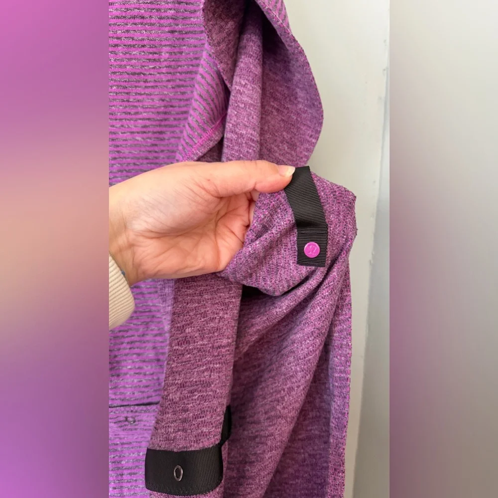 Lululemon‎ Customizable Snap Multi-wear Versatile All-Seasons Scarf Ultra Violet