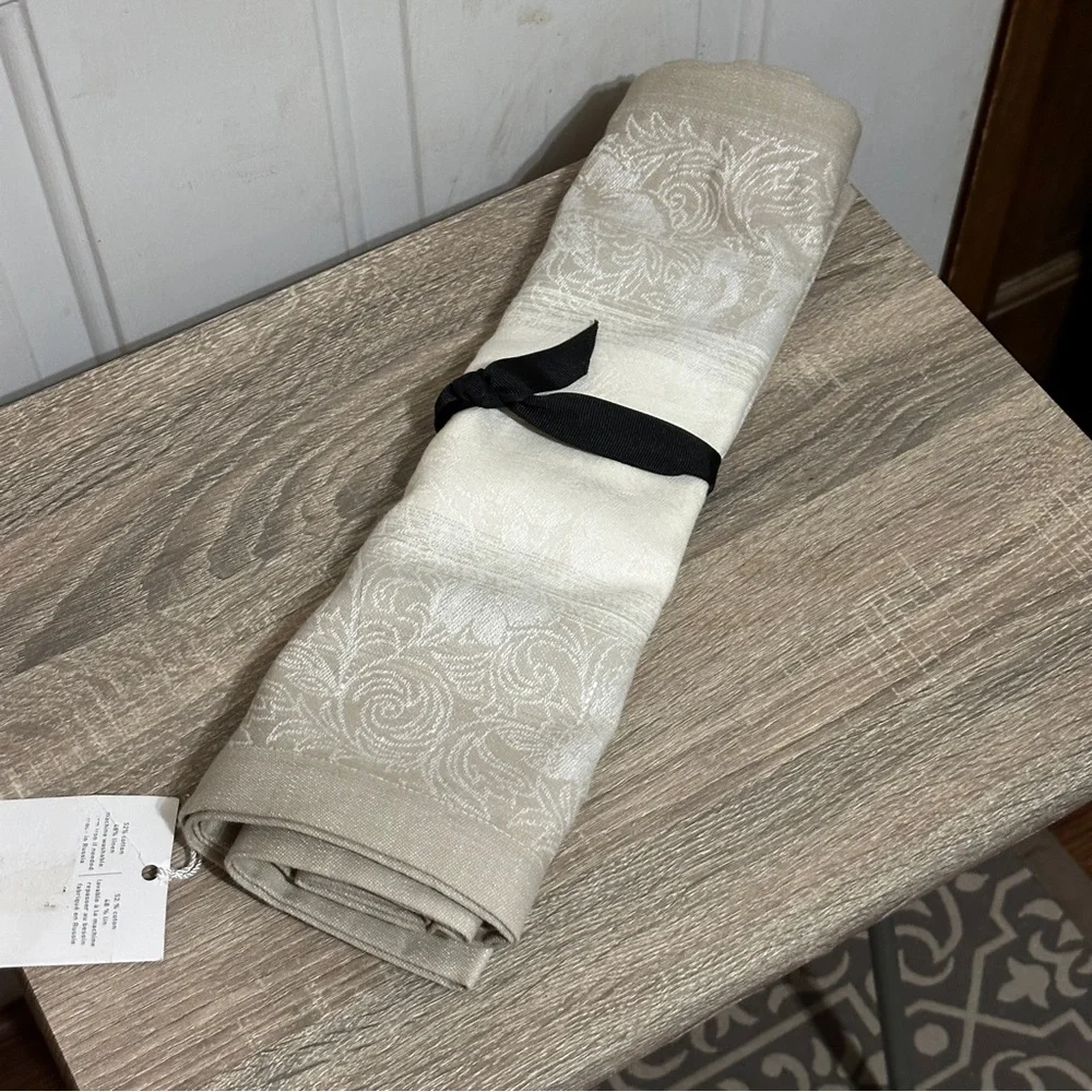 Williams Sonoma Jacquard Table Runner 16 X 108 Linen Cotton Blend Long Tan White