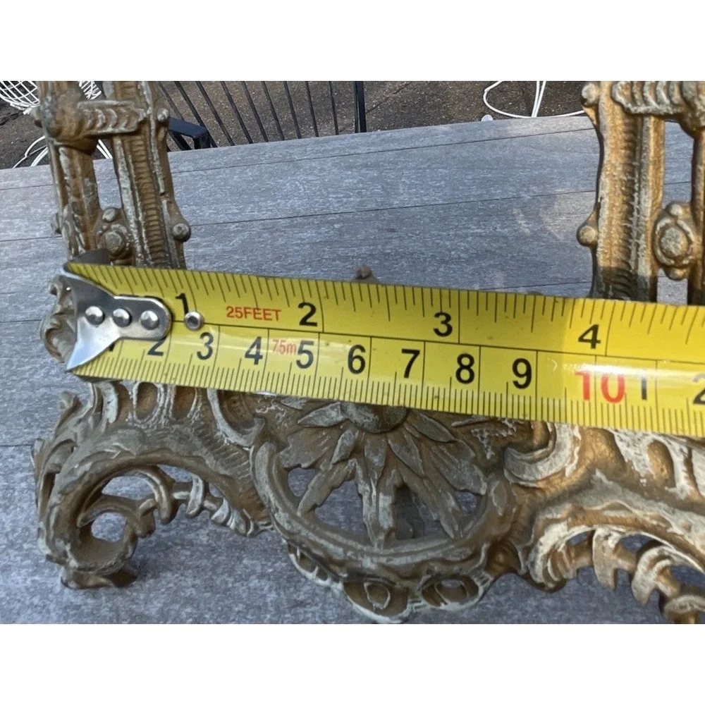 Antique features weighs rectangular
