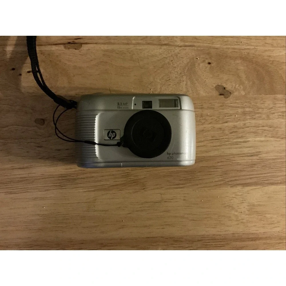 HP Photosmart 620 Digital Camera, For parts Or‎ Repair Only