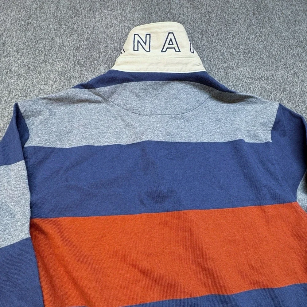 Banana Republic adventures neckline