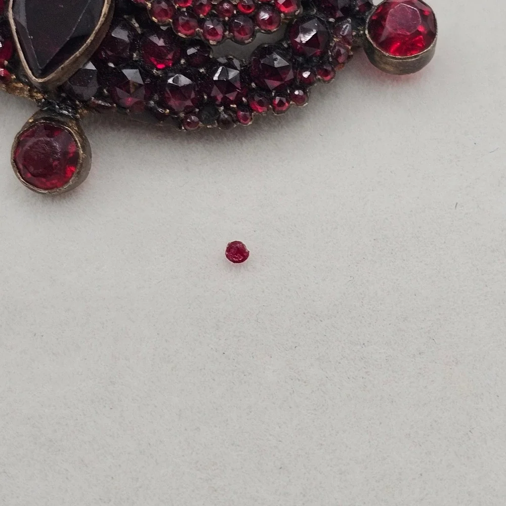 Vtg Bohemian Czech Garnet Brooch Deep Red Victorian Style Floral Cluster 2.5
