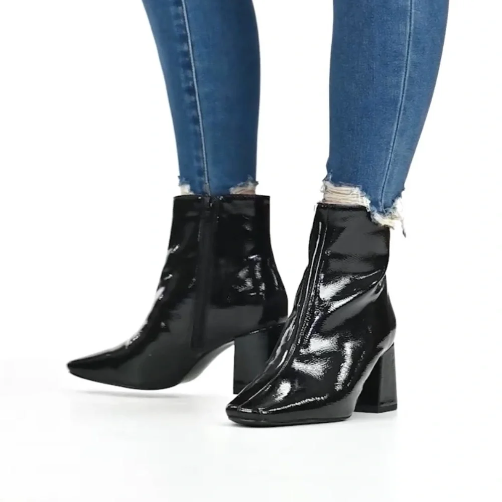 Journee Collection Glossy Black Ankle Booties size 8