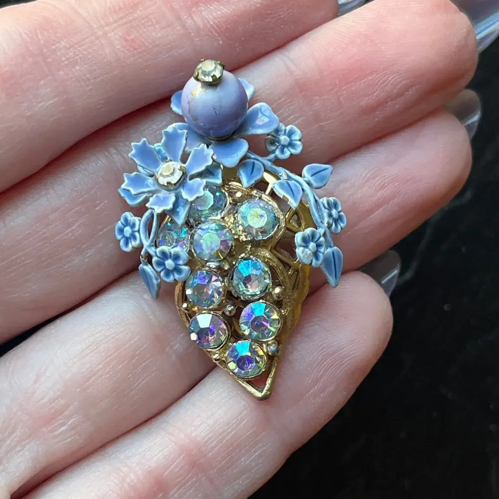 Unknown charming vintage