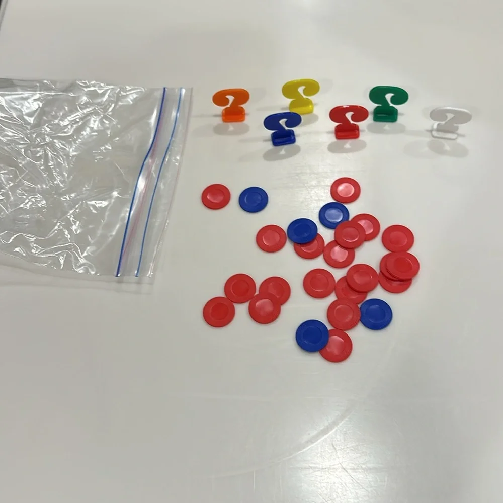UNIVERSITY GAMES 20 Questions Board Game - Complete - NWOT