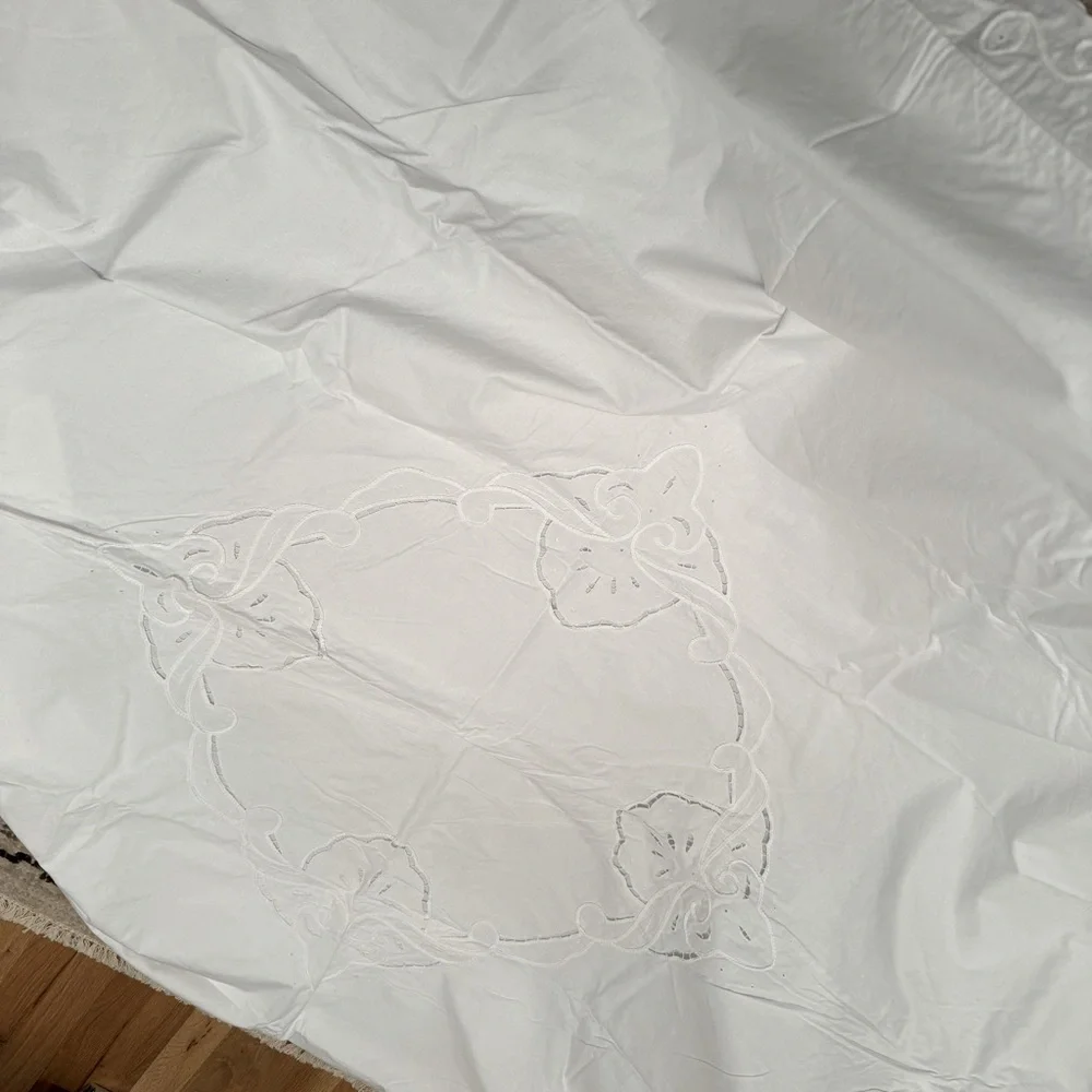 Vintage duvet raffle queen