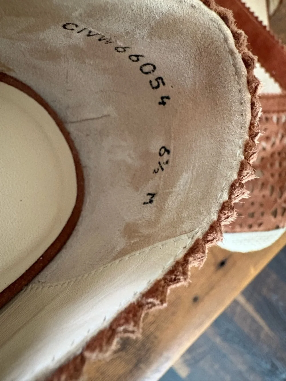 Stuart Weitzman style name
