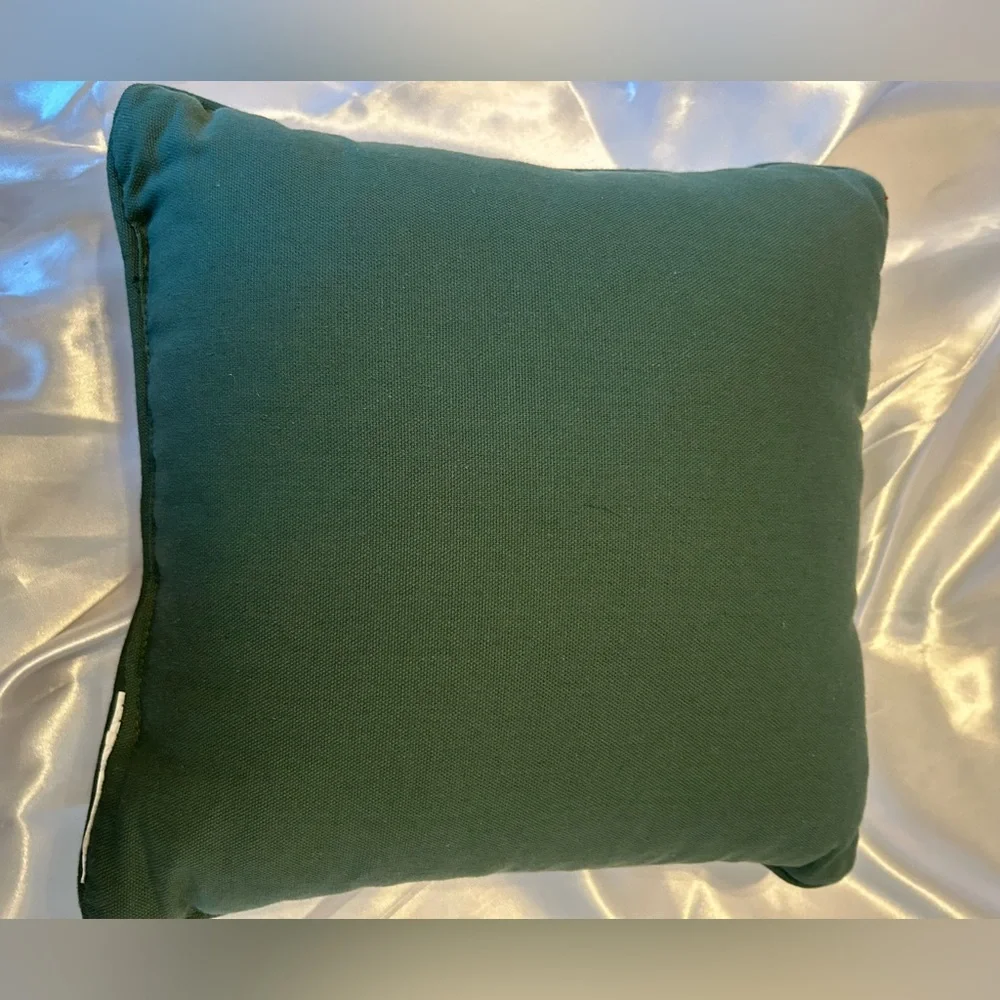 N/A vtg needlepoint