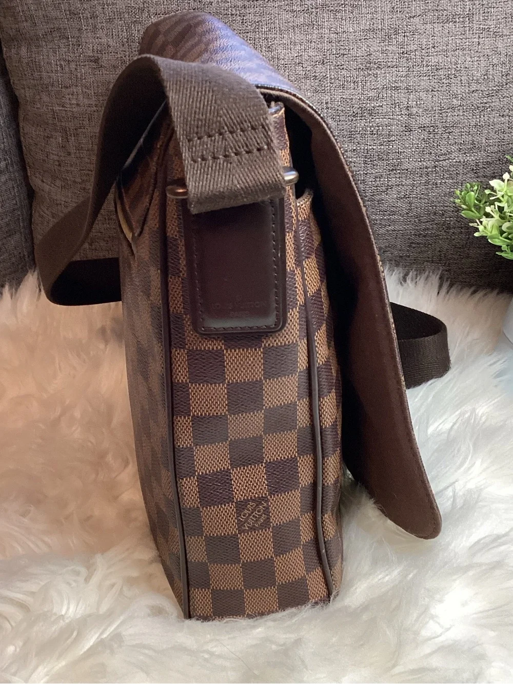 Louis Vuitton edges hardware coated