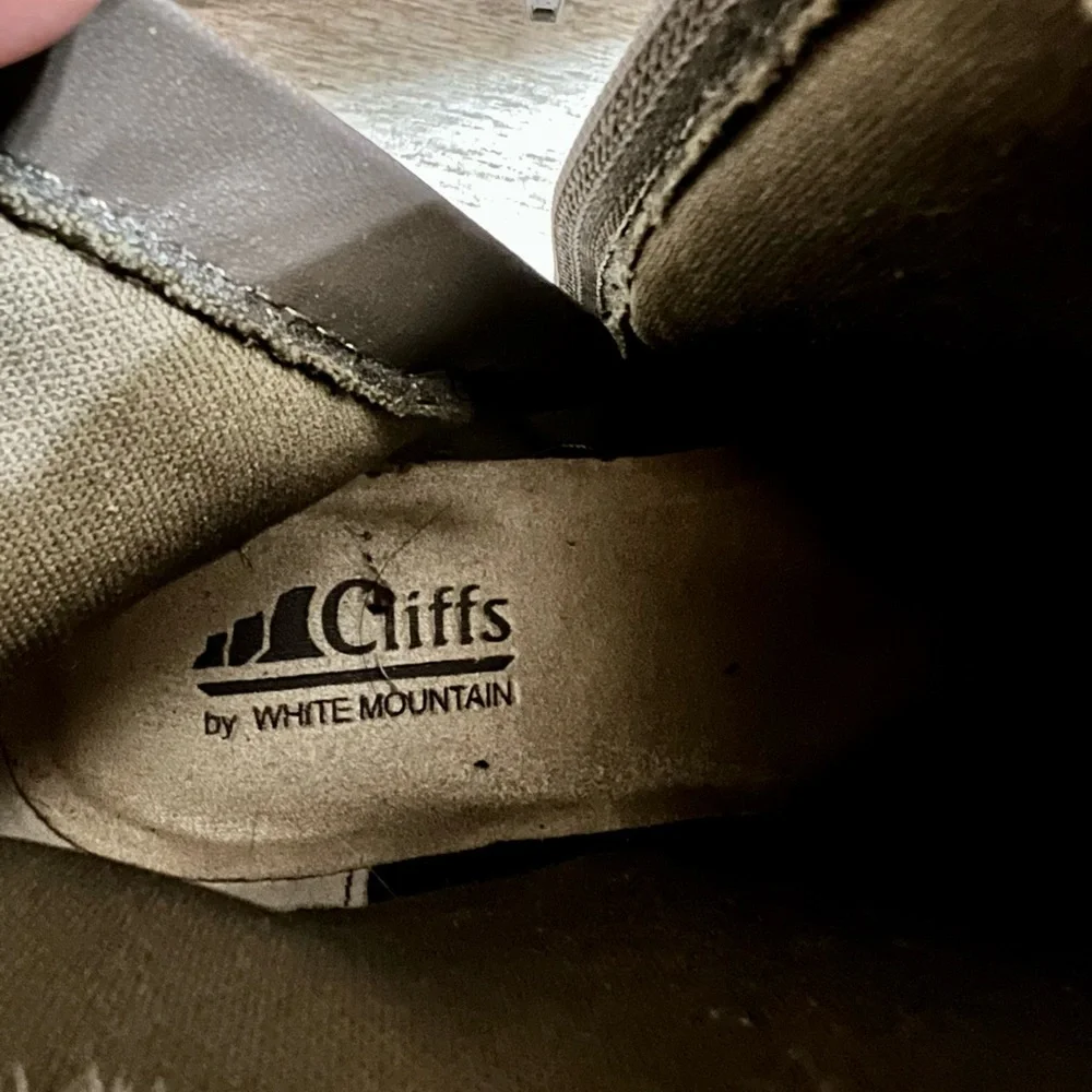 Cliffs by White Mountain Gray Boots-Size 7M