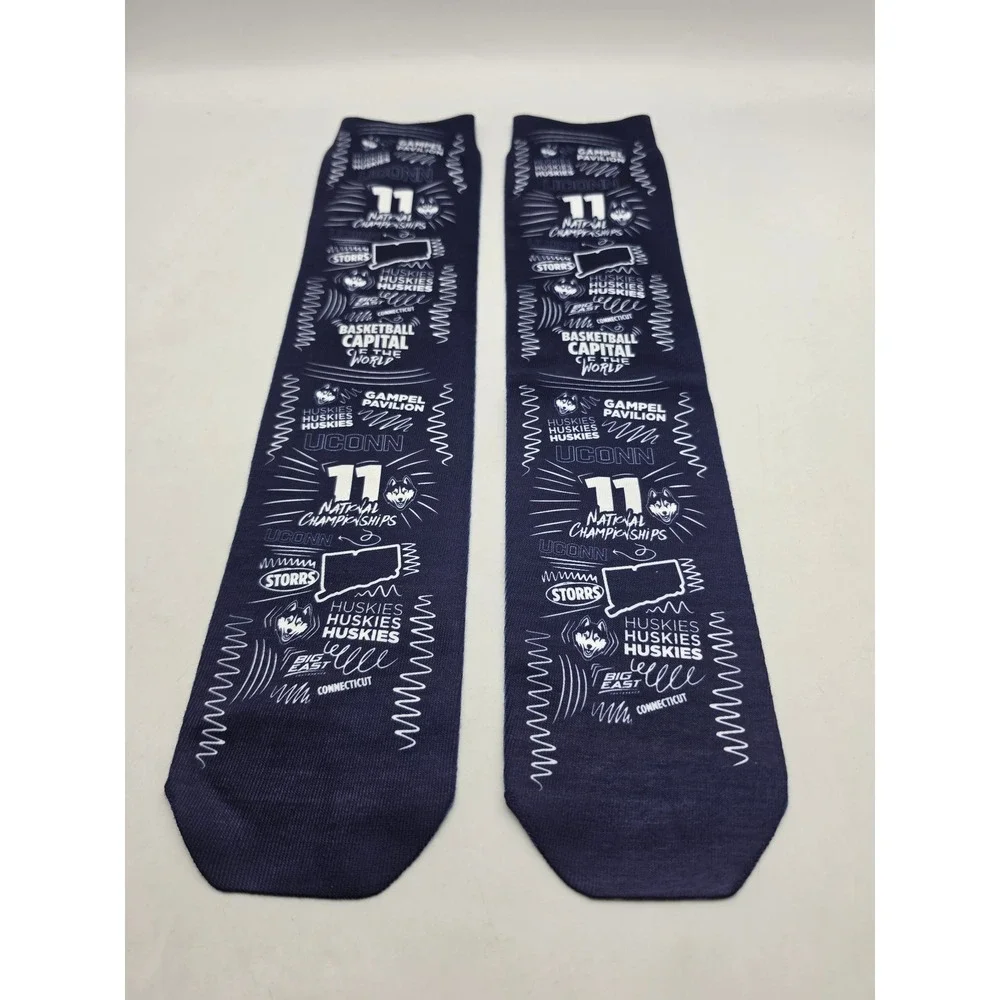 UConn Huskies navy crew