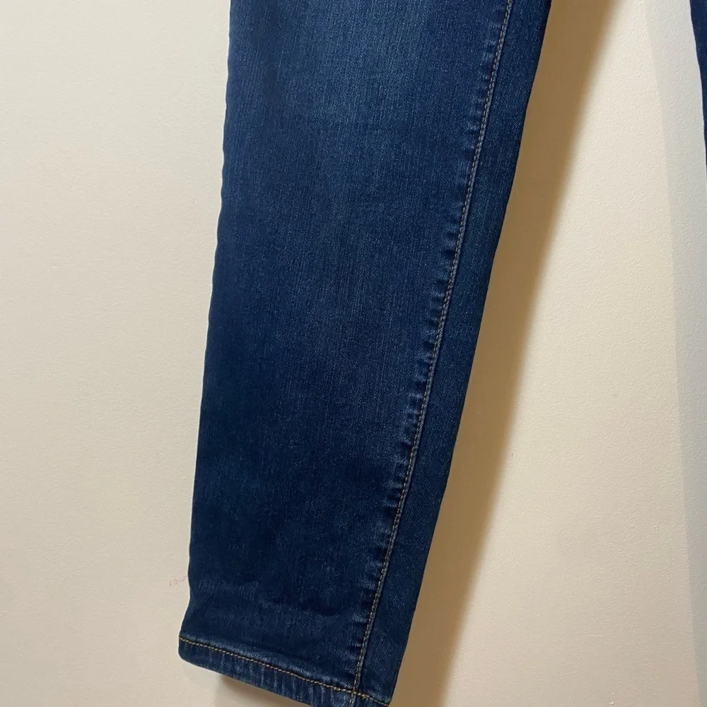 Tahari skinny jeans
