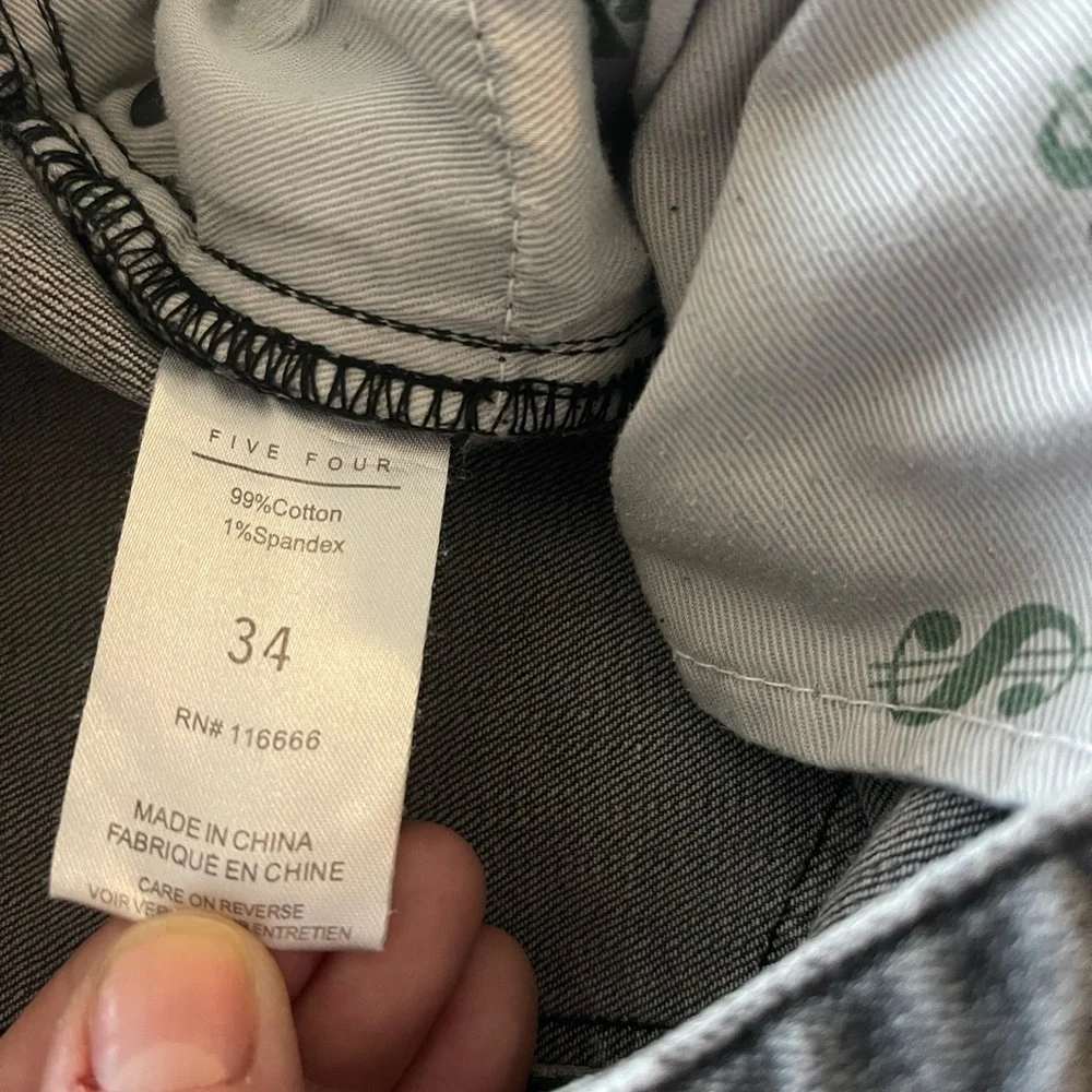 Five Four questions 32”