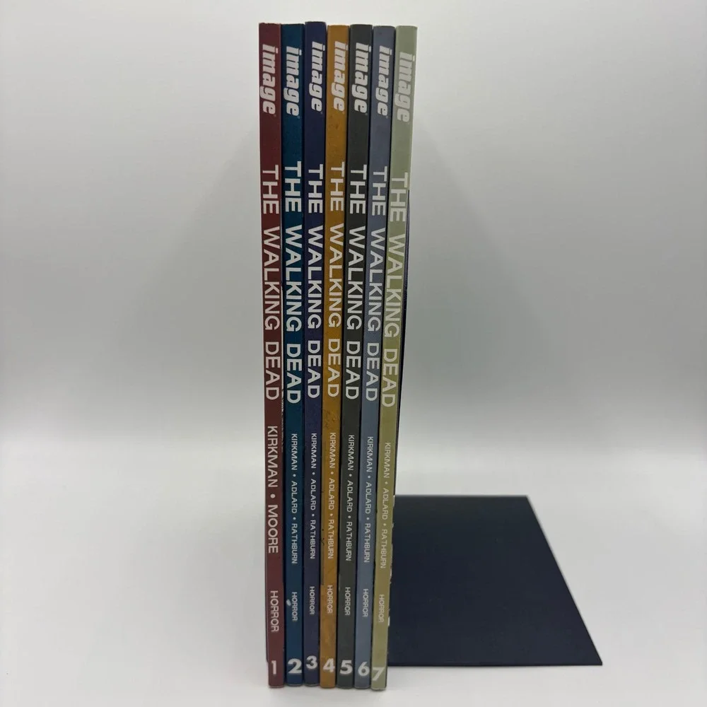 The Walking Dead TPB Volumes 1-7 Graphic Novel Horror 1 2 3 4 5‎ 6 7 Softcover