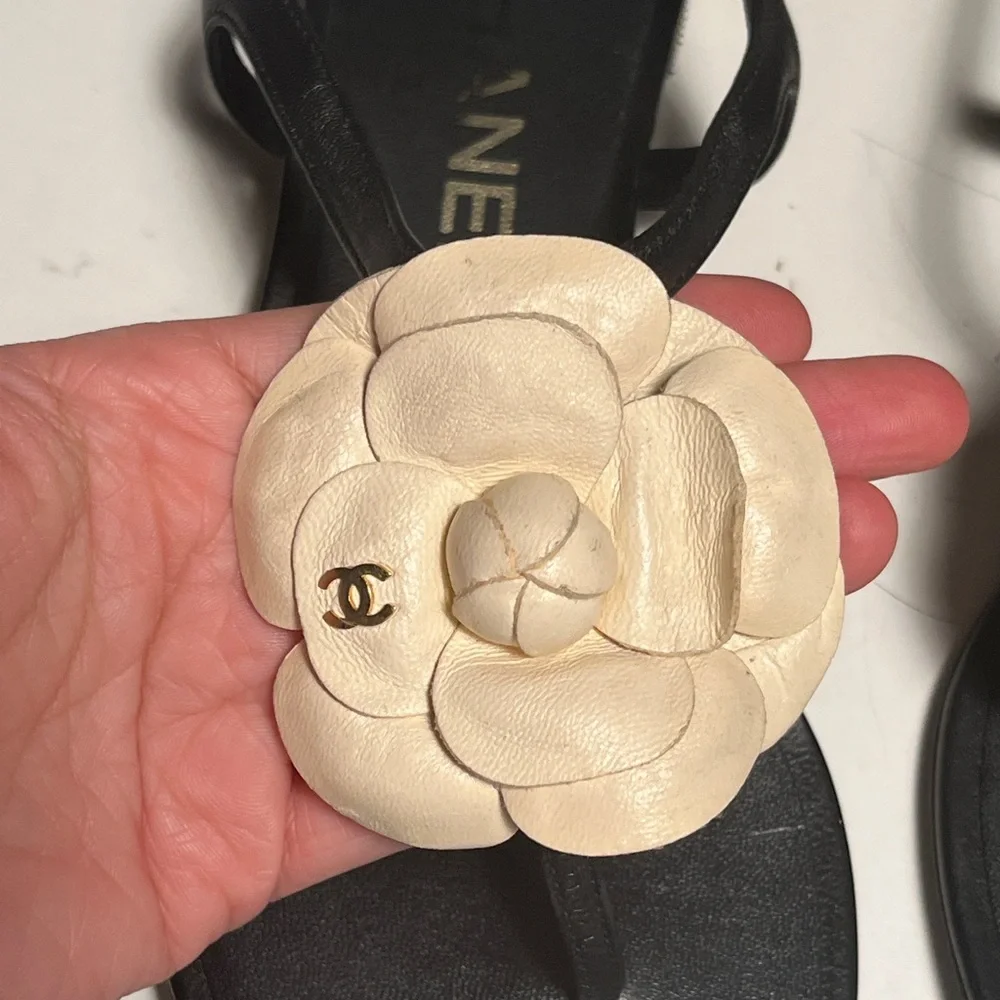 CHANEL Black Sandals with Cream Floral Accent